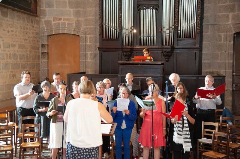 Répétition de la chorale avant la messe