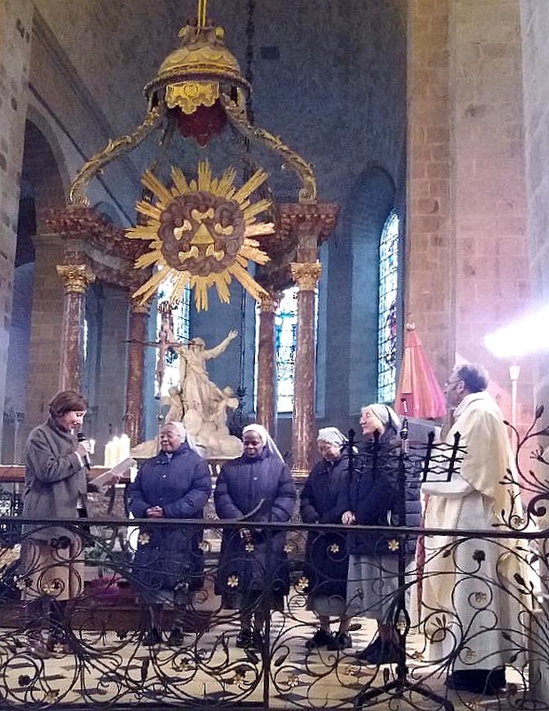 A la basilique, lecture de quelques extraits du livre d'or de la maison Martin