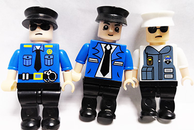 LEGO-Meeples Polis (3 unit = 3 Nyawa)