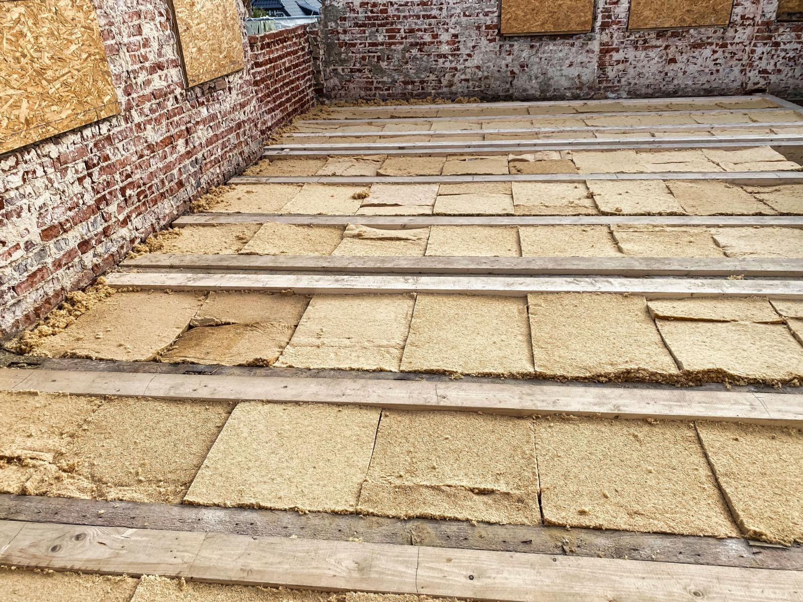 Decken Dämmung von Dachdecker in Nordhausen