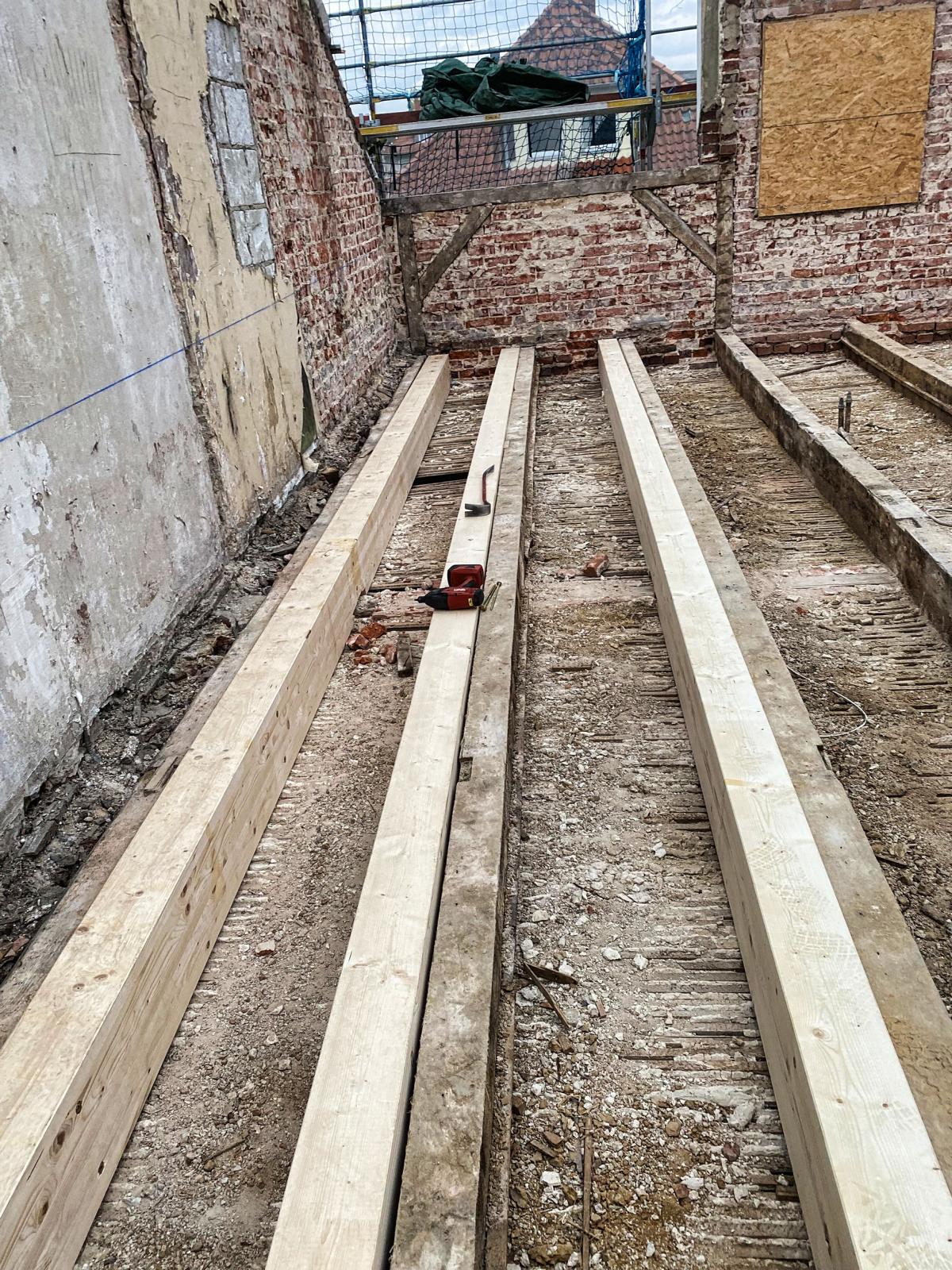 Deckekonstruktion von Dachdecker Nordhausen