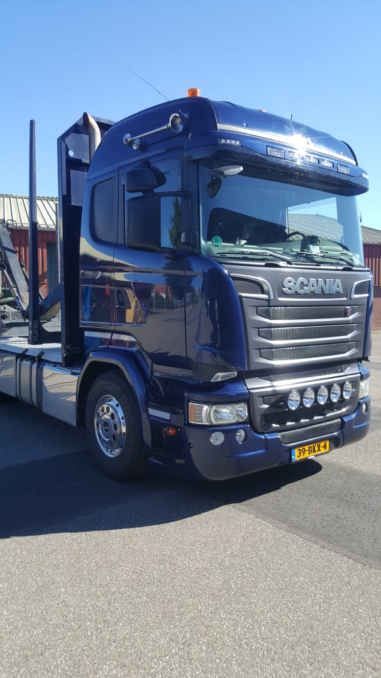 Scania V8