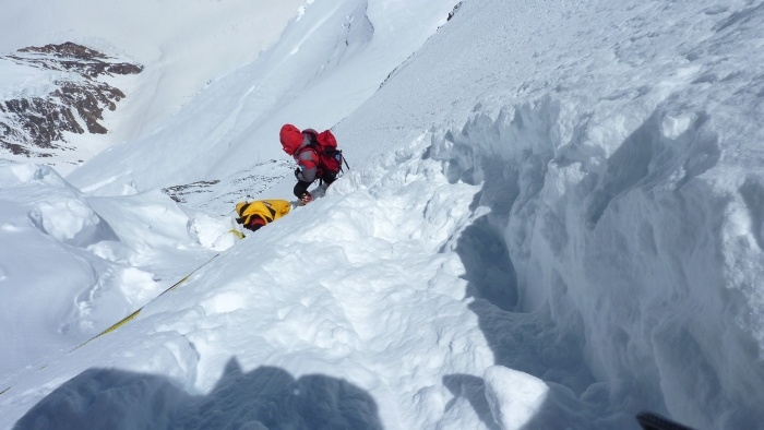  Der Schnee wächst oberhalb vom Flaschenhals © G. Kaltenbrunner 