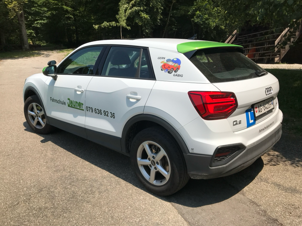 Automatenwagen der Fahrschule Jauner