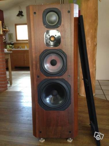 JM Lab Focal Onyx 710