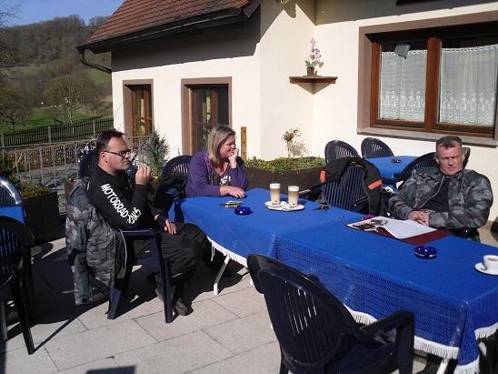 Im Cafe hocka des is schee