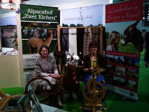 Spinnvorführungen am Messestand