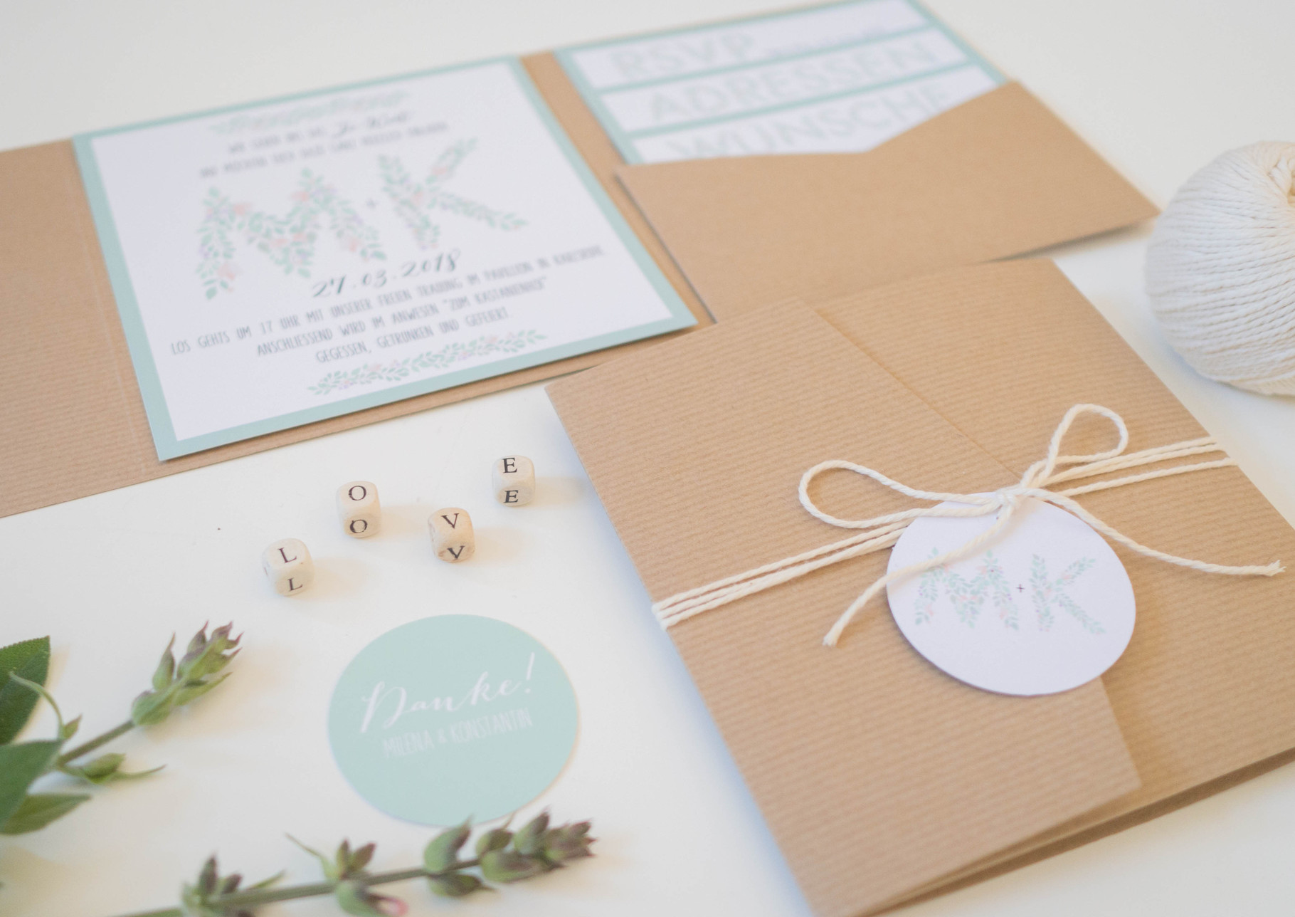 Pocketfold Einladung Blueberry Juhu Papeterie Liebevoll Gestaltete Postkarten Grusskarten Da Freut Sich Der Briefkasten