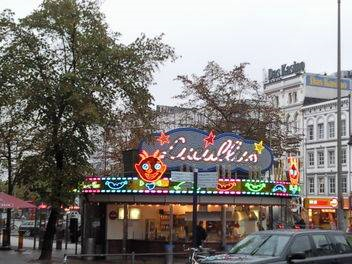 reeperbahnbummel-online.com - Lucullus an der Ecke Reeperbahn / Davidstraße 