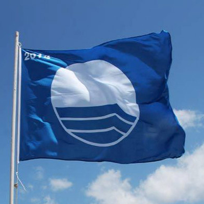 Blaue Flagge für Ibiza Es Figueral