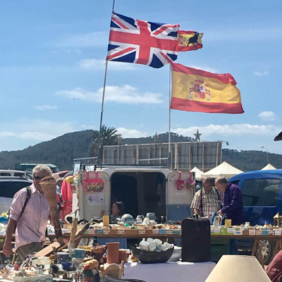 Ibiza der Flohmarkt in Sant Jordi