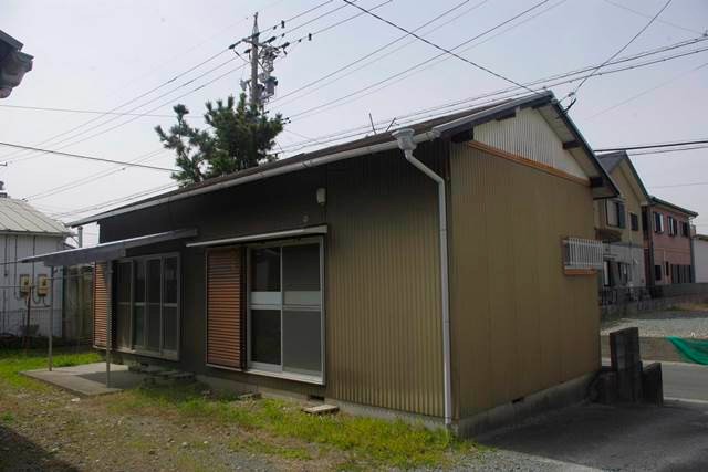 築30年の借家を店舗にリノベ 丸浜不動産