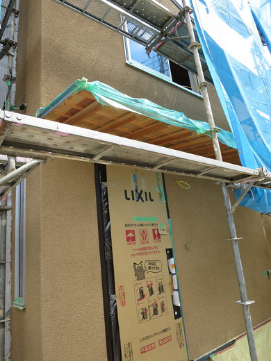 そとん壁を外壁に塗ってます 台東区 土手加藤材木店 そとん壁を外壁に塗ってます 台東区 土手加藤材木店