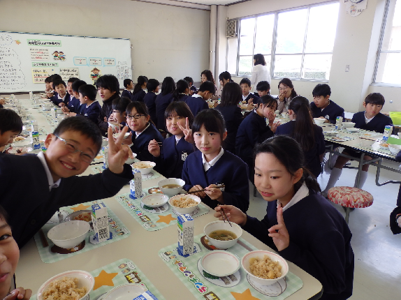 みんなで食べると楽しいね☆