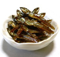ビワの葉黒酢、はちみつ使用