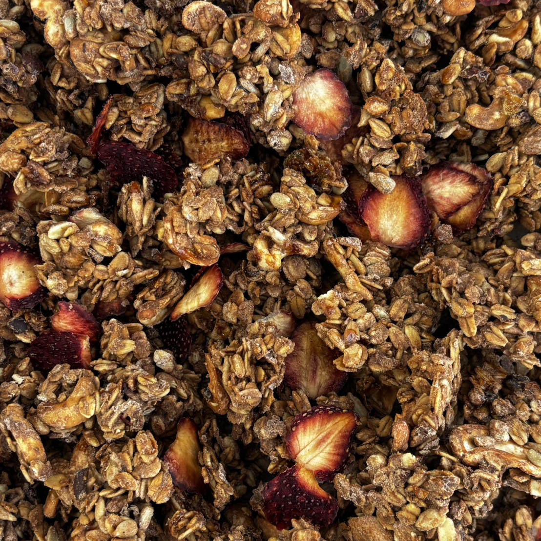 玄米と有機いちごのココアグラノラ