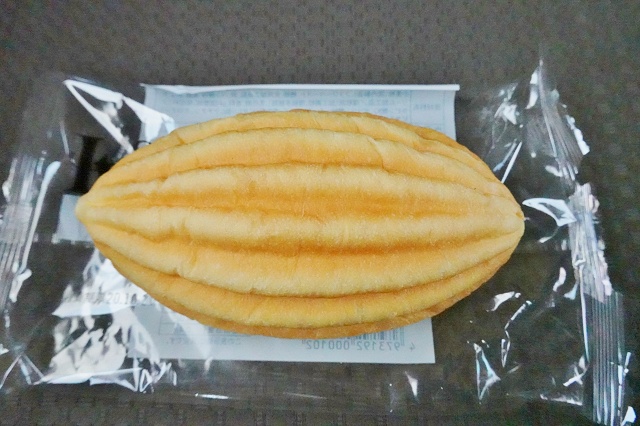 岐阜県のご当地パン コガネパンのくりぃむパン