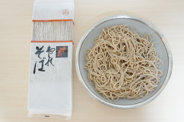 群馬のご当地蕎麦 ねじれそば 粕谷製麺