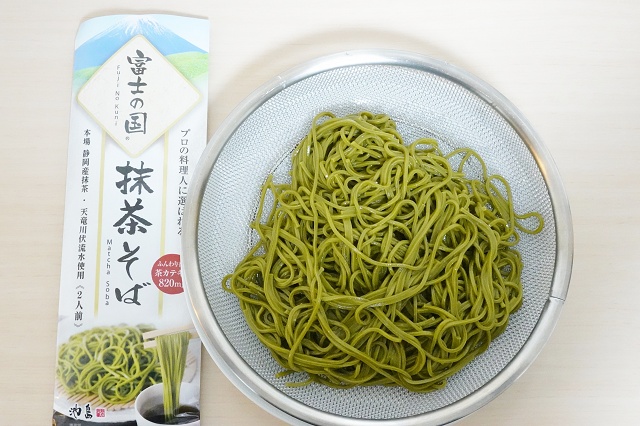 静岡のご当地蕎麦 茶そば