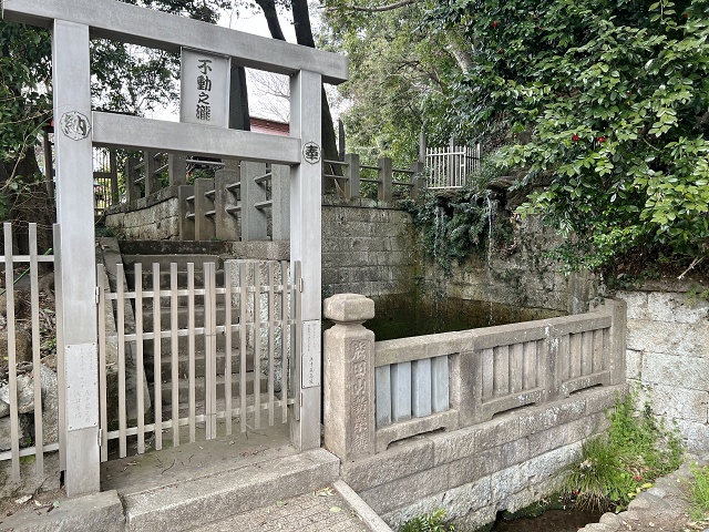 東京のそば処 深大寺 不動の滝