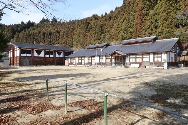 福島県いわき市田人町旅人 田人第二小学校