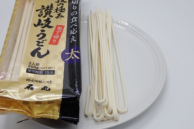 香川県のご当地うどん 技の極み 讃岐うどん包丁切り 石丸製麺