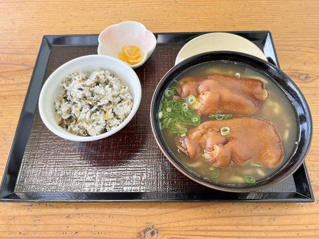 沖縄県のご当地麺 沖縄そば専門店南部そば 糸満市
