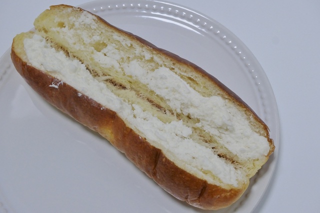 瀬尻製パン店 バタークリームパン