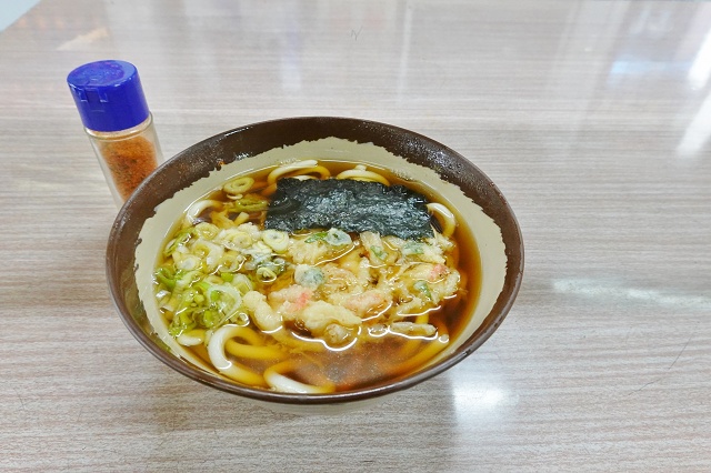 新潟 ポピーとよさか 自販機食堂 天ぷらうどん