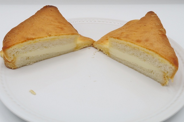 大分のご当地パン 三角チーズパン