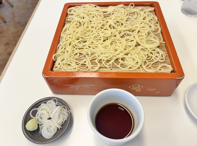 竹老園東家総本店 蘭切りそば