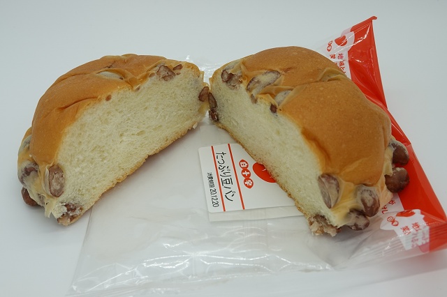 香川県のご当地パン 白十字 たっぷり豆パン