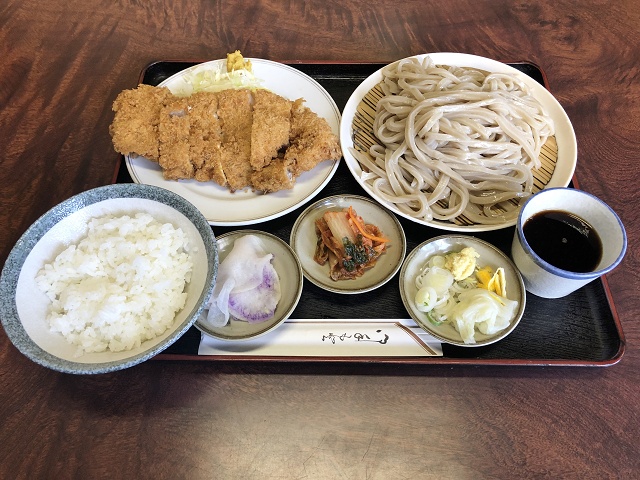 埼玉県のご当地うどん ときがわ町のアライ とんかつセット