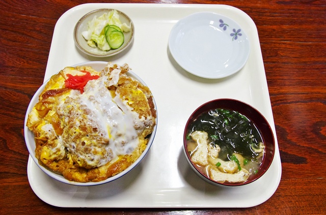 埼玉県比企郡ときがわ町の定食屋さん アライのかつ丼