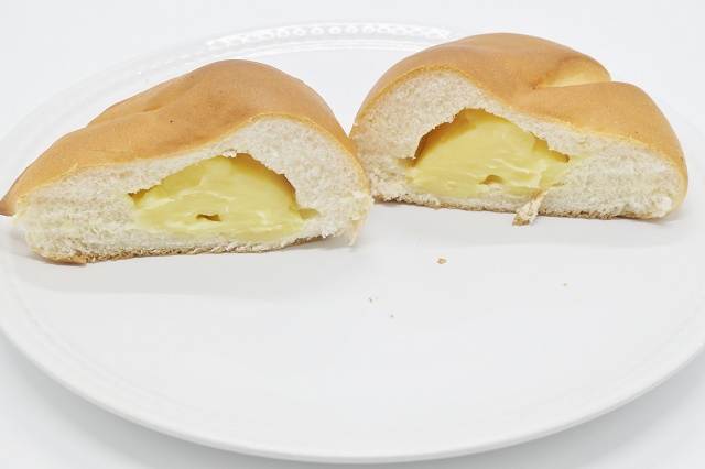 富山県のご当地パン 森製パン クリームパン