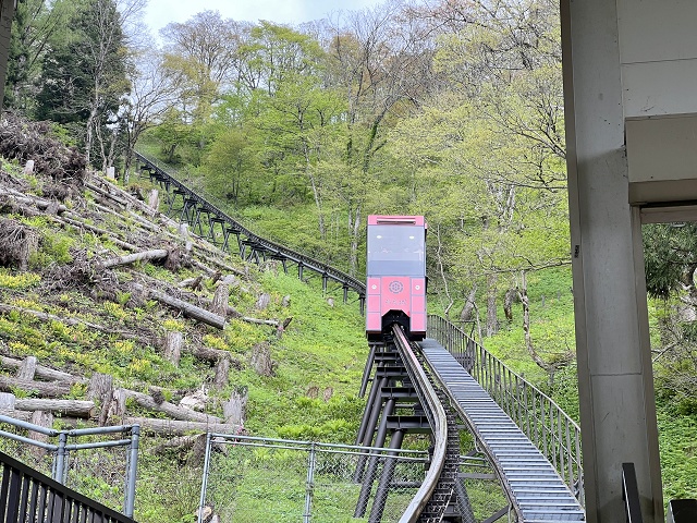 稲庭城 スロープカー