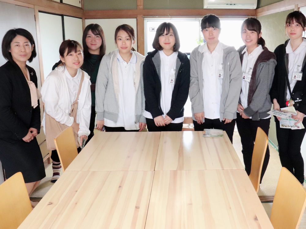 香川大学医学部のみなさんが見学に来てくれました 香川県高松市