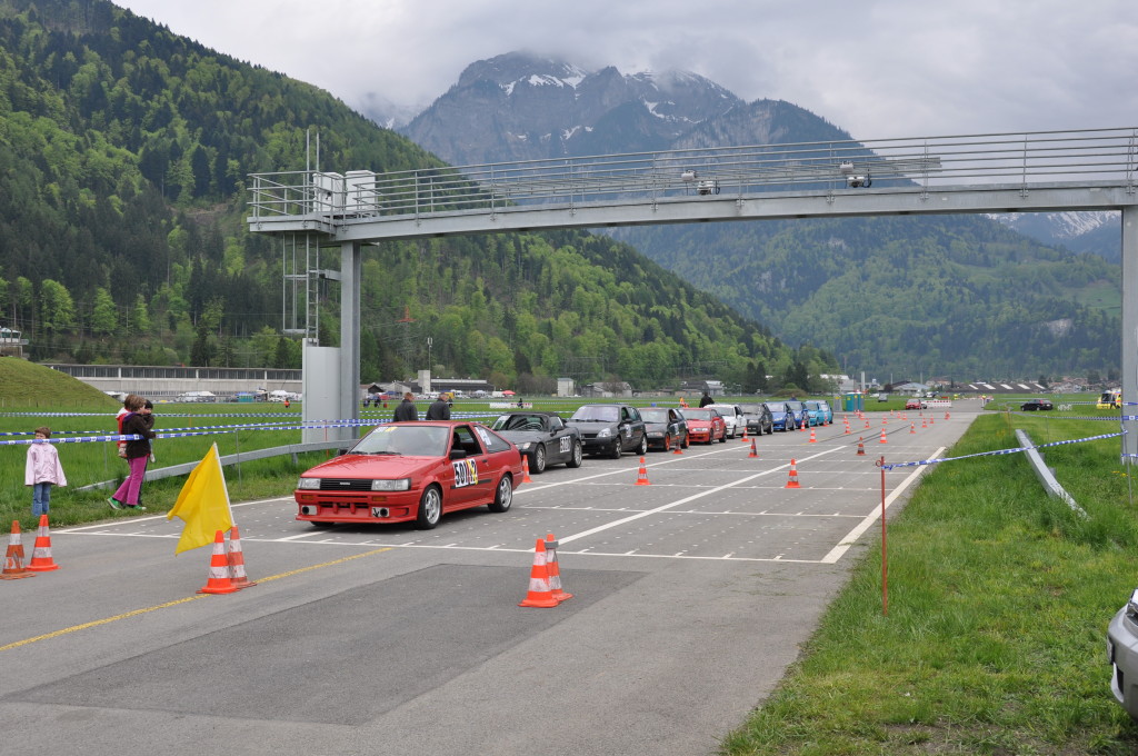 Startaufstellung Feld "Bödeli Racing Club"