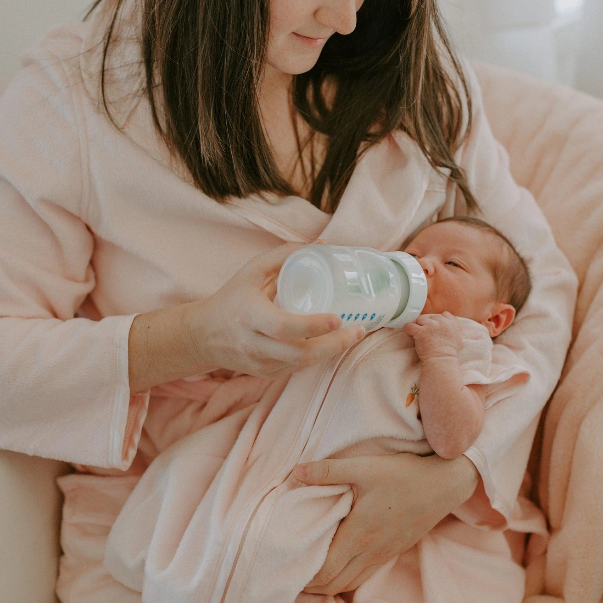 ベロアベビースリーパー