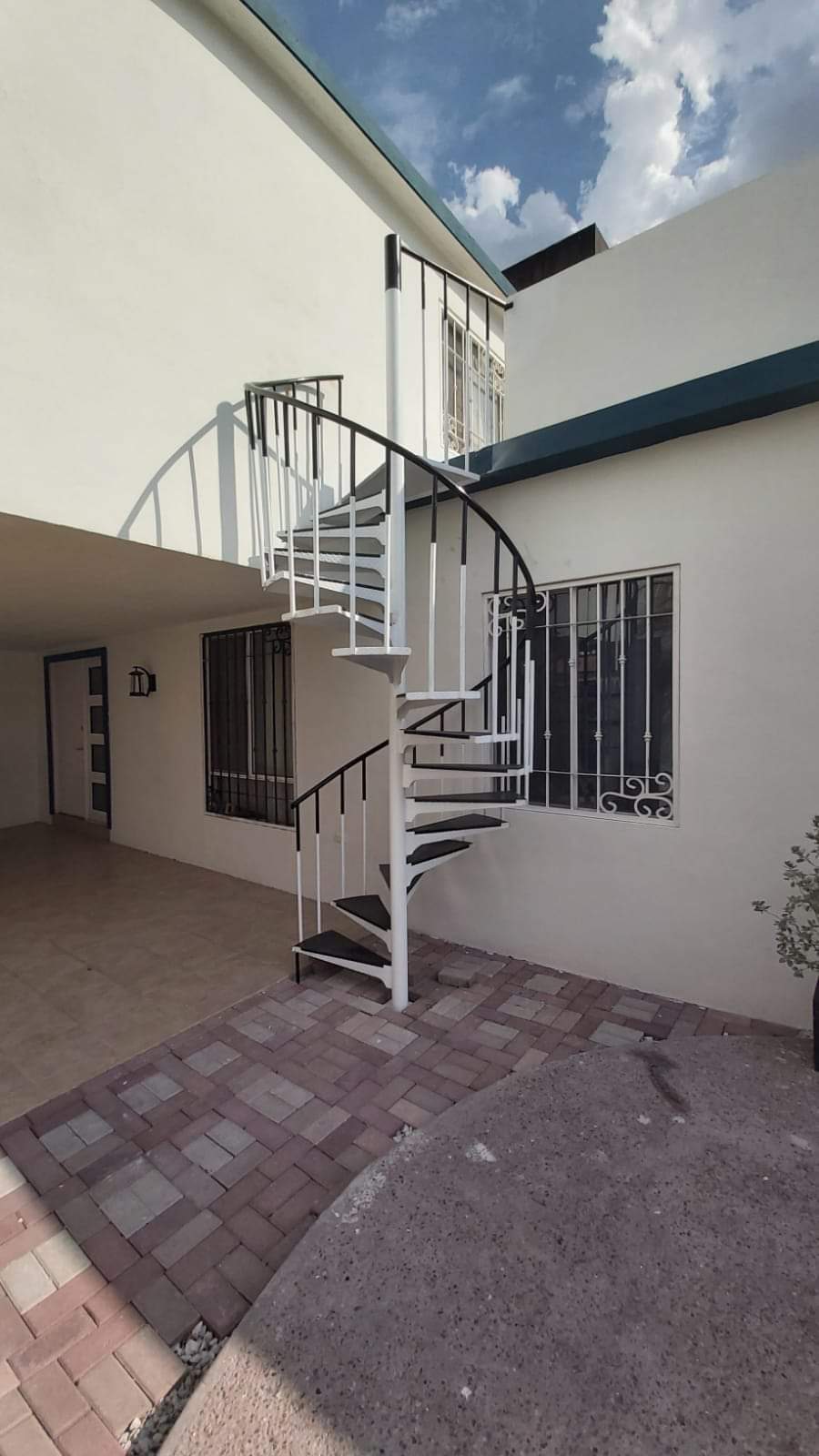 Escalera de caracol bicolor 75