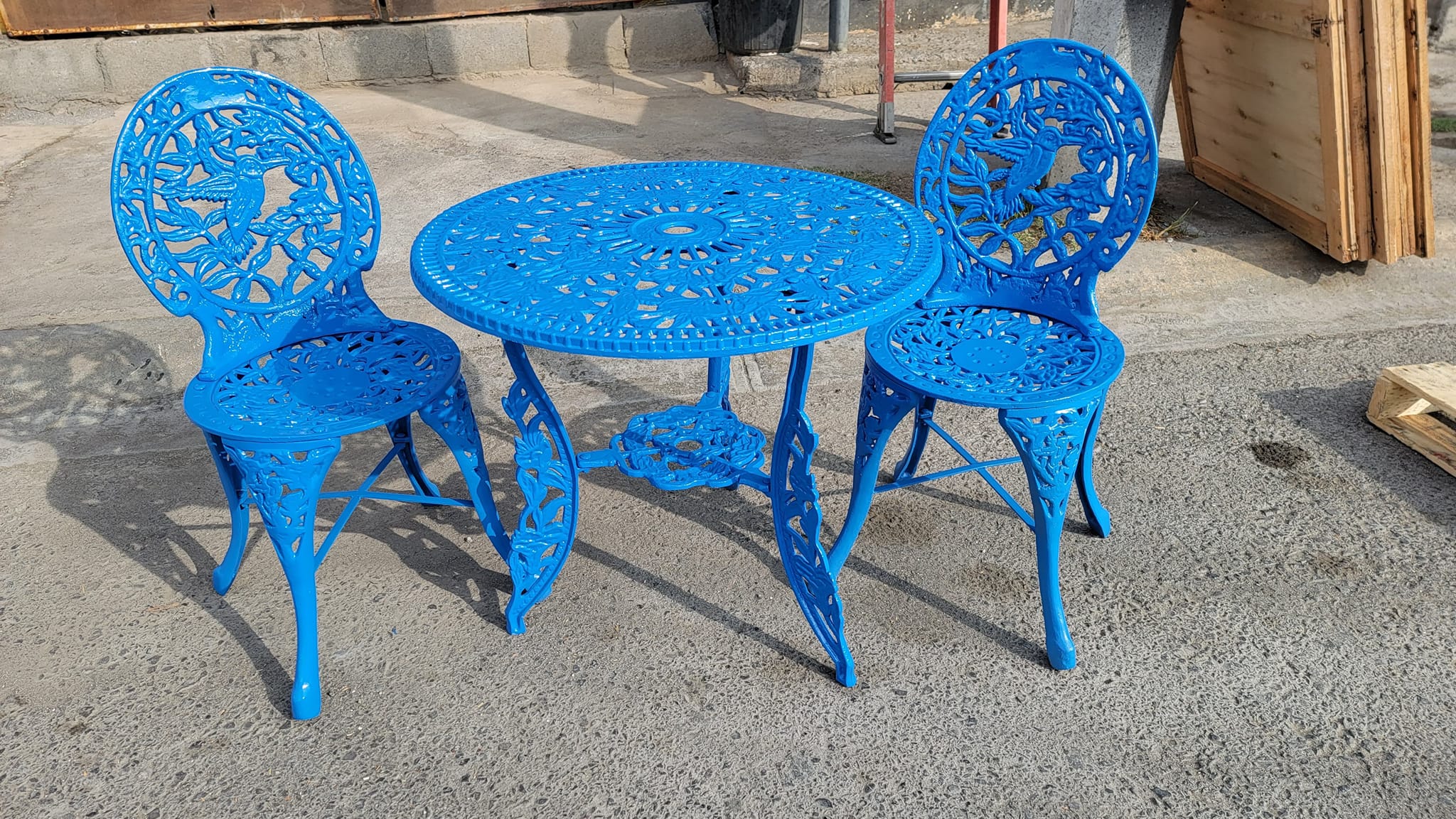 JUEGOS PARA JARDÍN (MESA Y SILLAS) "HERRERÍA DE LEÓN" EN MONTERREY, N.L. MÉXICO Página web de