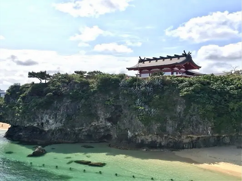 美しい海だけが沖縄の魅力ではない～琉球八社で御朱印めぐり旅（前編）～