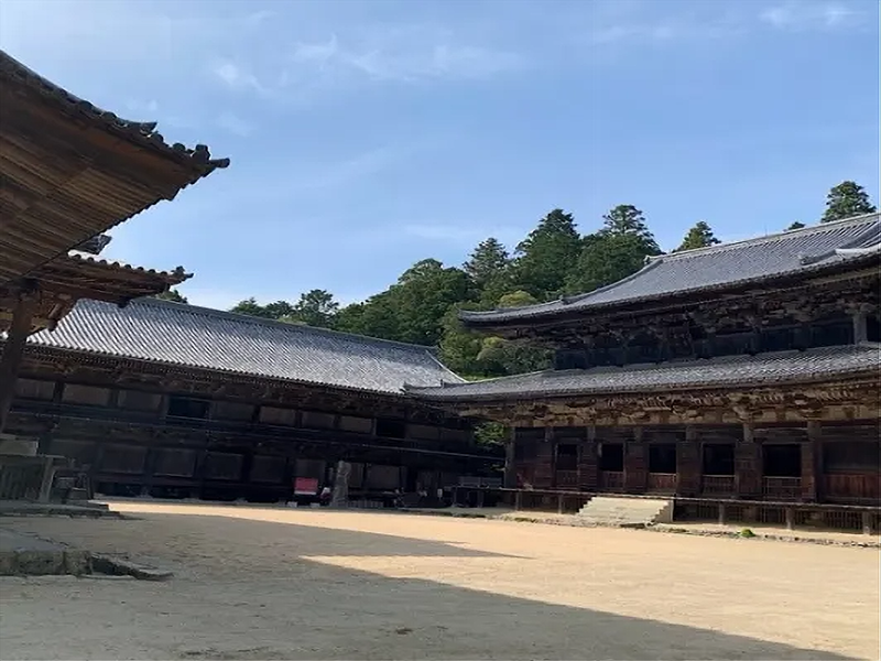 静寂の世界が広がる山の上の古刹「書寫山圓教寺」（後編）～数々の映画のロケ地となった三つの堂