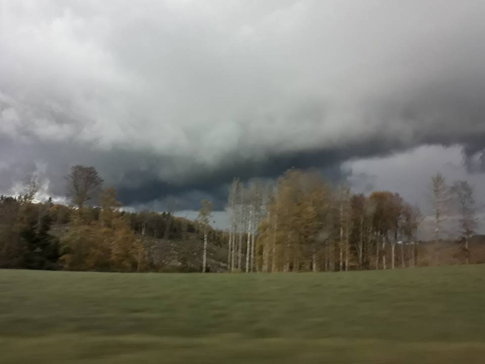 Richtig bedrohliche Wolken bei der Heimfahrt!