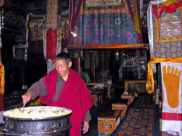 Tibet-5578 - Mantra Palace veröffentlicht von Dennis Jarvis