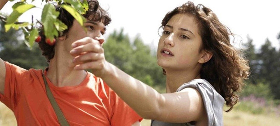 Un Dernier Pas Vers L'amour Film Complet Interview : Lola Créton, à l'affiche de "Un amour de jeunesse". - Films