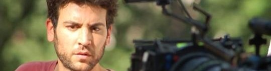 Josh Radnor, lors du tournage de "happythankyoumoreplease"