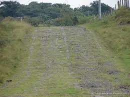 Carretera Carrillo, aun se nota en algunos tramos desde San Jerónimo hacia el bajo la Hondura.