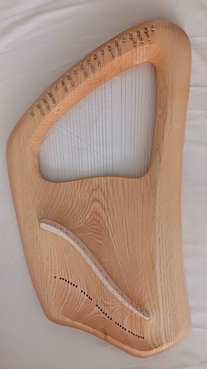 灰の木で作られています