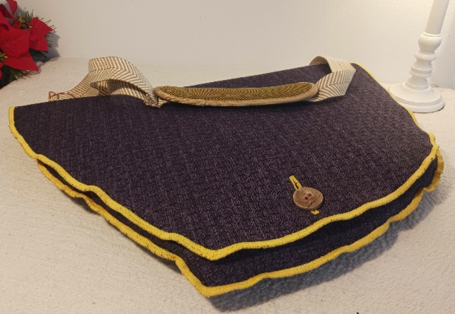 3-layered transport bag with shoulder strap and pad